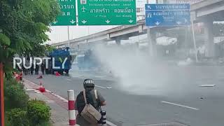 Thailand: Police use water cannons on anti-PM protesters