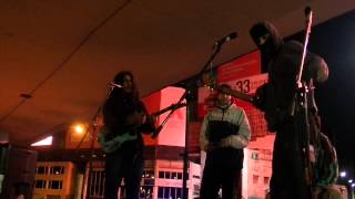 vigilia en el puente con anarcumbia tirapiedra