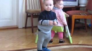 СМІШНІ ВІДЕО ПРИКОЛИ! ТАНЦЮЮТЬ ВСІ НОВИЙ СЕЗОН !)))))