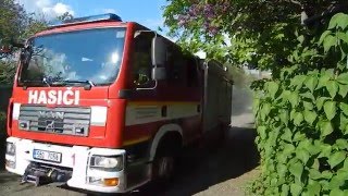 Příjezd hasičů k cvičení na hvězdárně