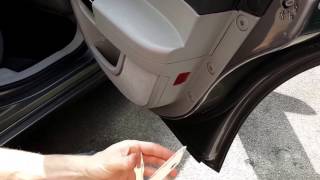 Chrysler 300c залипает дверная ручка внутренняя задняя Снятие обшивки двери | Door handle sticks
