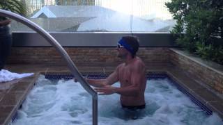 Droid with the Marquee jacuzzi session