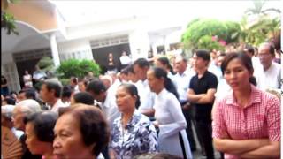 CỘNG ĐOÀN GIÁO XỨ TAM HÀ -THỦ ĐỨC NGẮM ĐÀNG THÁNH GIÁ NGOÀI TRỜI THỨ SÁU TUẦN THÁNH 2015