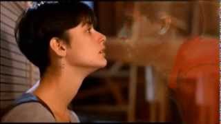GHOST: DO OUTRO LADO DA VIDA ( Cena Clássica beijando o fantasma)