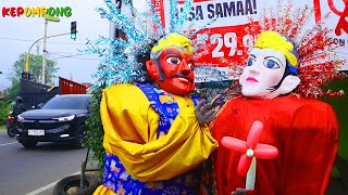 ONDEL ONDEL NYANYI CICICUIT DI PINGGIR JALAN!! - KEPOMPONG BALON - ONDEL ONDEL