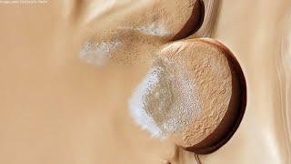 Dry ice and sand dunes at Mars’s north pole