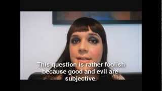 [XXY] Ten stupid questions not to ask a crossdresser