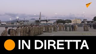 Il Ministro Guerini accoglie all'aeroporto di Ciampino i militari al rientro dall'Afghanistan