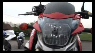Suzuki GSR 750 par www.objectif-moto.com