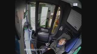 Водитель автобуса заснул за рулем 08.11.15 (Москва)/ The bus driver fell asleep (Moscow)