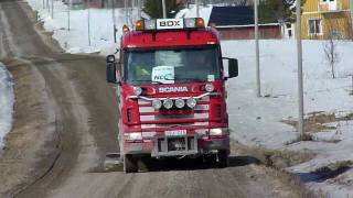 Scania R144 V8  with Graderblade / Hyvlar grusväg med Underbett