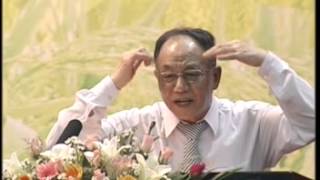 GS-TS HOÀNG CHÍ BẢO NÓI CHUYỆN VỀ TẤM GƯƠNG CỦA BÁC HỒ TẠI THÁI BÌNH 01
