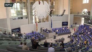 LIVE: Merkel addresses Bundestag during special session on Afghanistan (ORIGINAL)