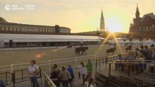 Выступление курсантов Кремлевской конно-спортивной школы на фестивале "Спасская башня"