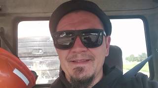 Аренда мини экскаватора в Минске. Бурил отверстия для свай наткнулся на закопанный дом