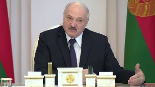 Лукашенко: В каждом утюге — где Президент? Это не дело!