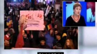 Dinescu catre Pora  `Te crezi desteapta, de-l lingi in cur pe Basescu `.