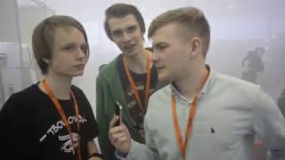 Парни ссут подойти к тёлкам на Vapexpo