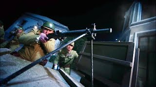 中國隊長偽裝進入日軍工廠，本以為能安全完成任務，可誰知道日軍卻突然拉起了警報！