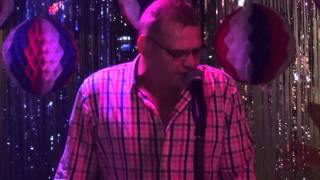 39-43 6723 lowietje  2e voorronde T bruine cafe got talent zo 13-10-13 00019.mts SD 02