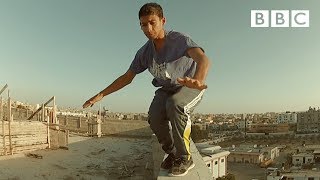 Inside Gaza's epic parkour squad - BBC
