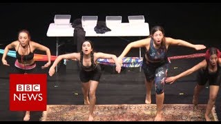 Iranian women swim to freedom in Toronto play - BBC News