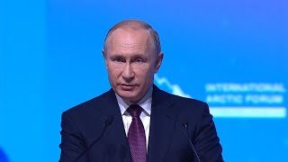 Путин предложил странам Арктики создать сеть хабов на Северном морском пути