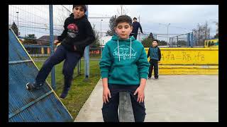 VIDEO PARKOUR-POMS
