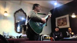 Валерий Евдокимов поёт свои песни