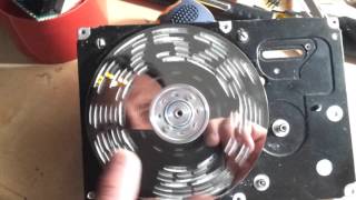 Часы из жесткого диска HDD clock