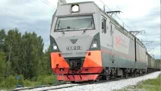 "Помахали" 2ЭС10-010 "Гранит" , ст.Ревда