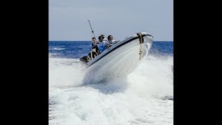 На катере через Индийский океан.     Reunion - Mauritius cross to the RIB