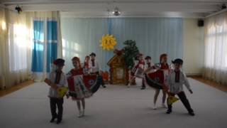 ГБОУ Школа №1241 Народный танец "Веселая кадриль"