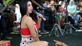 goyang maut desi tatha Lagi Syantik the madona