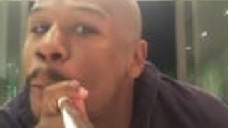 (WOW!!) FULL MAYWEATHER ROASTING MCGREGOR VIDEO; NICKNAMES HIM CONOR "MCQUITTER"