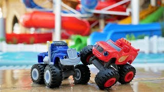 Мультики про машинки. Чудо машинки Вспыш и Крушила в аквапарке.