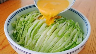 【小穎美食】包菜不再炒著吃了，教你懶人新吃法，不炒不炸不涼拌，出鍋比肉香