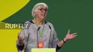 Germany: Greens vote in favour of traffic light coalition