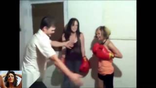 Vídeos engraçados de mulheres pagando calcinha !
