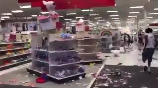 Америка МАЙДАН ! Протестующие ИДУТ НА «ШТУРМ"