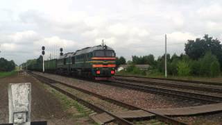 2М62У-0369 с товарняком