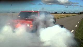Okapad Volvo 744 a-traktor släpper loss