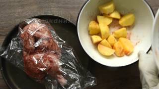 Сочная курица с паприкой, запеченная в рукаве