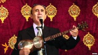 Uzbek "Ўзбекнаво" лицензиясиз санъаткор. жазоламоқда