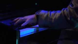 Música 3.0 - Aleks Syntek "Intocable"