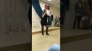 Смешная пародия на - Аллу Пугачеву?