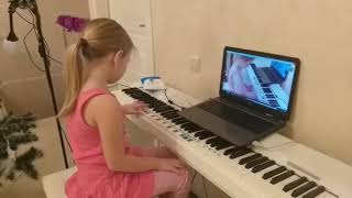 SOFT MOZART Winter Recital 2019-2020 Eva (6).  Упражнение "Арпеджио Ми мажор и ми минор".