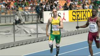 Pistorius corriendo los 400m en los pre-olímpicos de Daegu, incluye entrevista