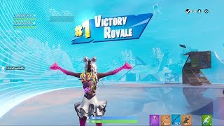 *NEW* “STARFISH” SKIN GAMEPLAY Showcase + “CRABBY” EMOTE ("CRAB RAVE") | Fortnite Shop SEASON 9
