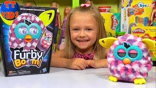 ✔ Ферби Бум. Ярослава распаковывает подарок от Деда Мороза / Yaroslava unboxing Furby Boom ✔